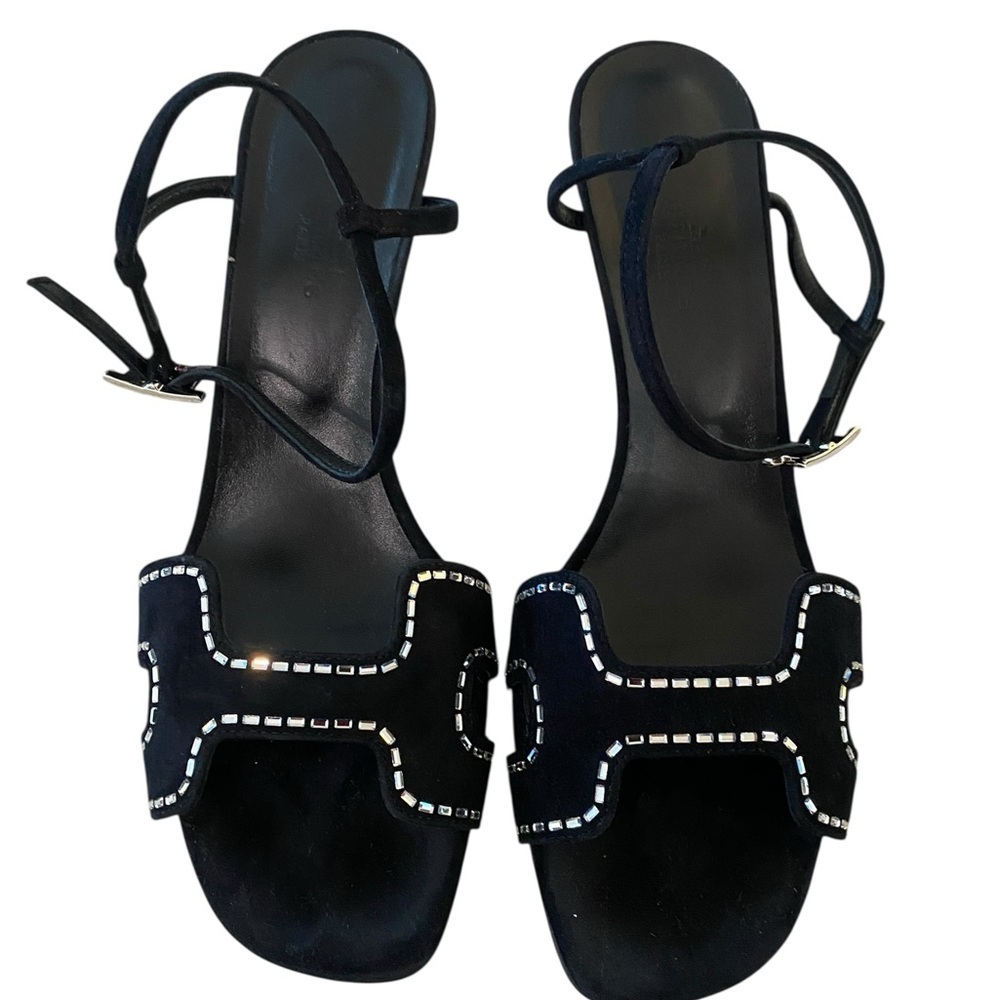 Elegant Black Strappy Heels - Picture 7 of 16